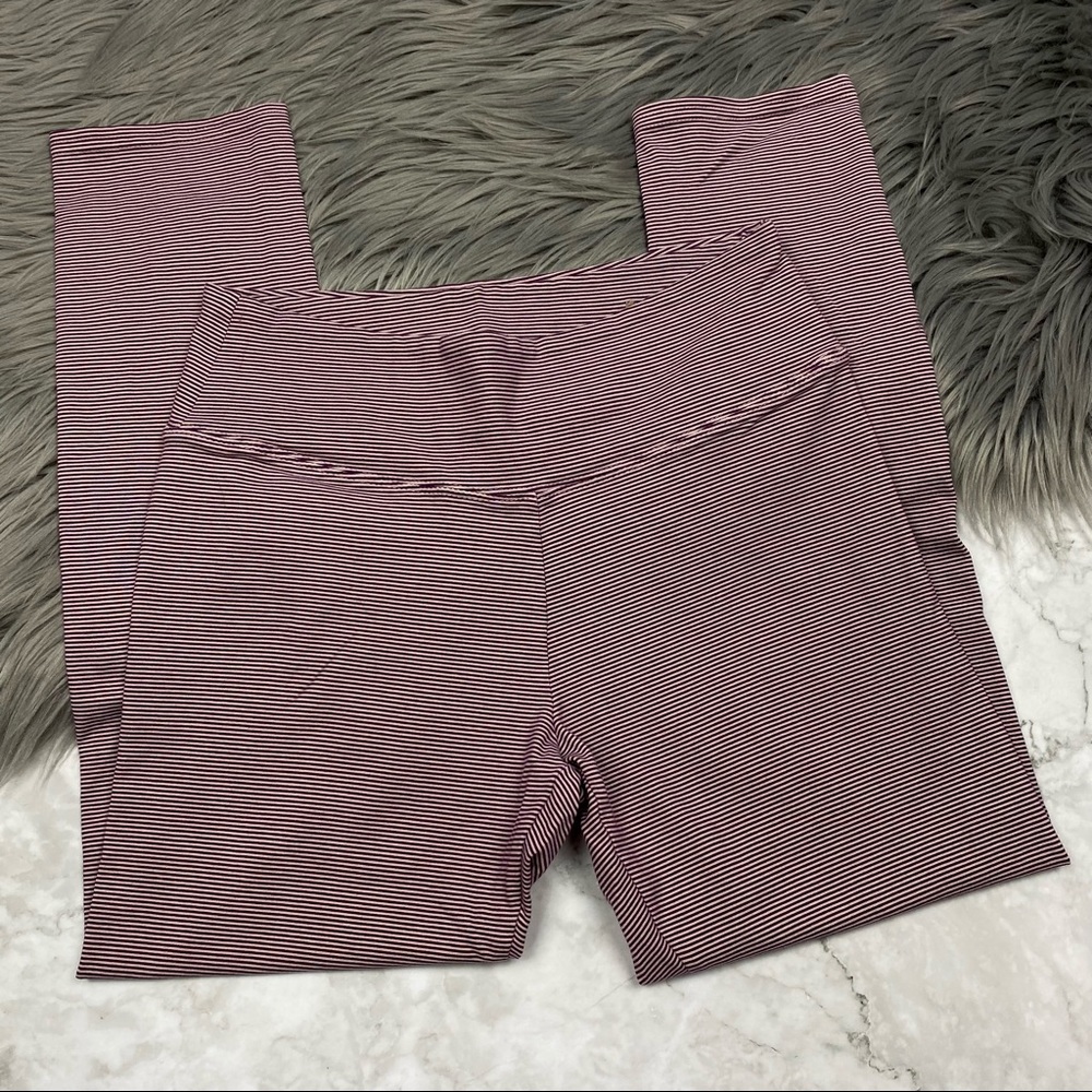 AEO Stretchy Hi Rise Capri Workout Yoga Leggings M